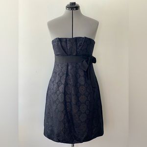 BCBG MaxAzria - Y2K - Black Jacquard Bubble hem Strapless Dress with bow - sz 6